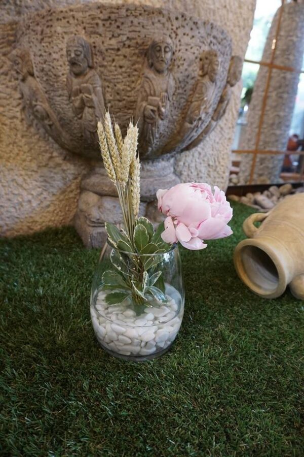 ape Bouquet di Peonie